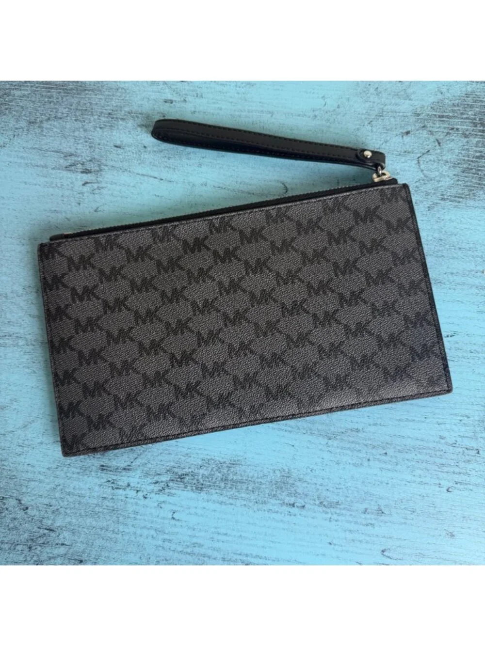 Michael Kors Jet Set Center Stripe Signature Wristlet Clutch Black & Gray
